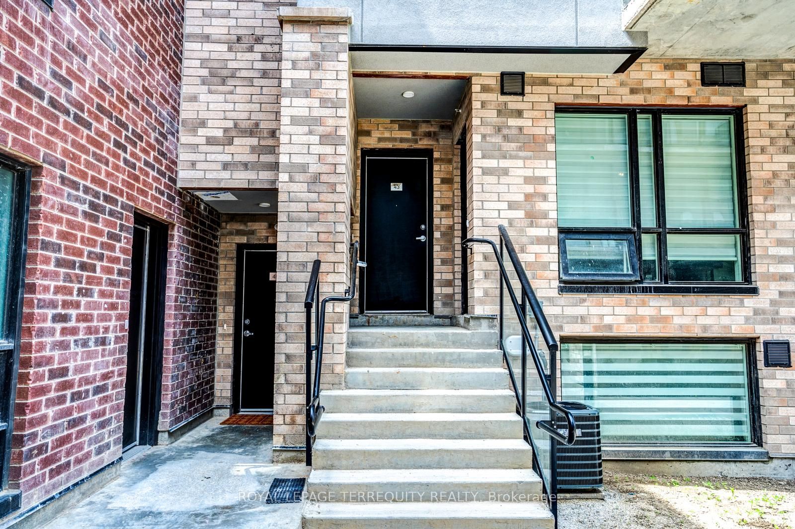 861 Sheppard Ave W, #43