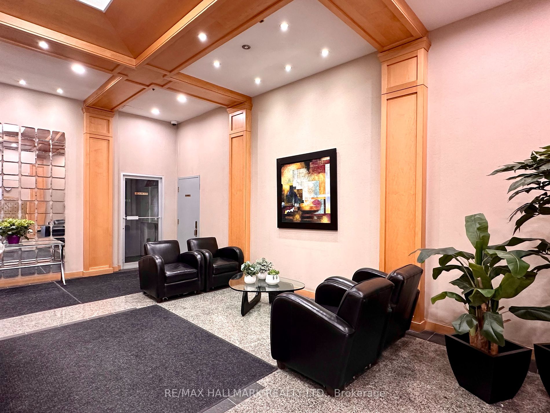 43 Eglinton Avenue E, #1902