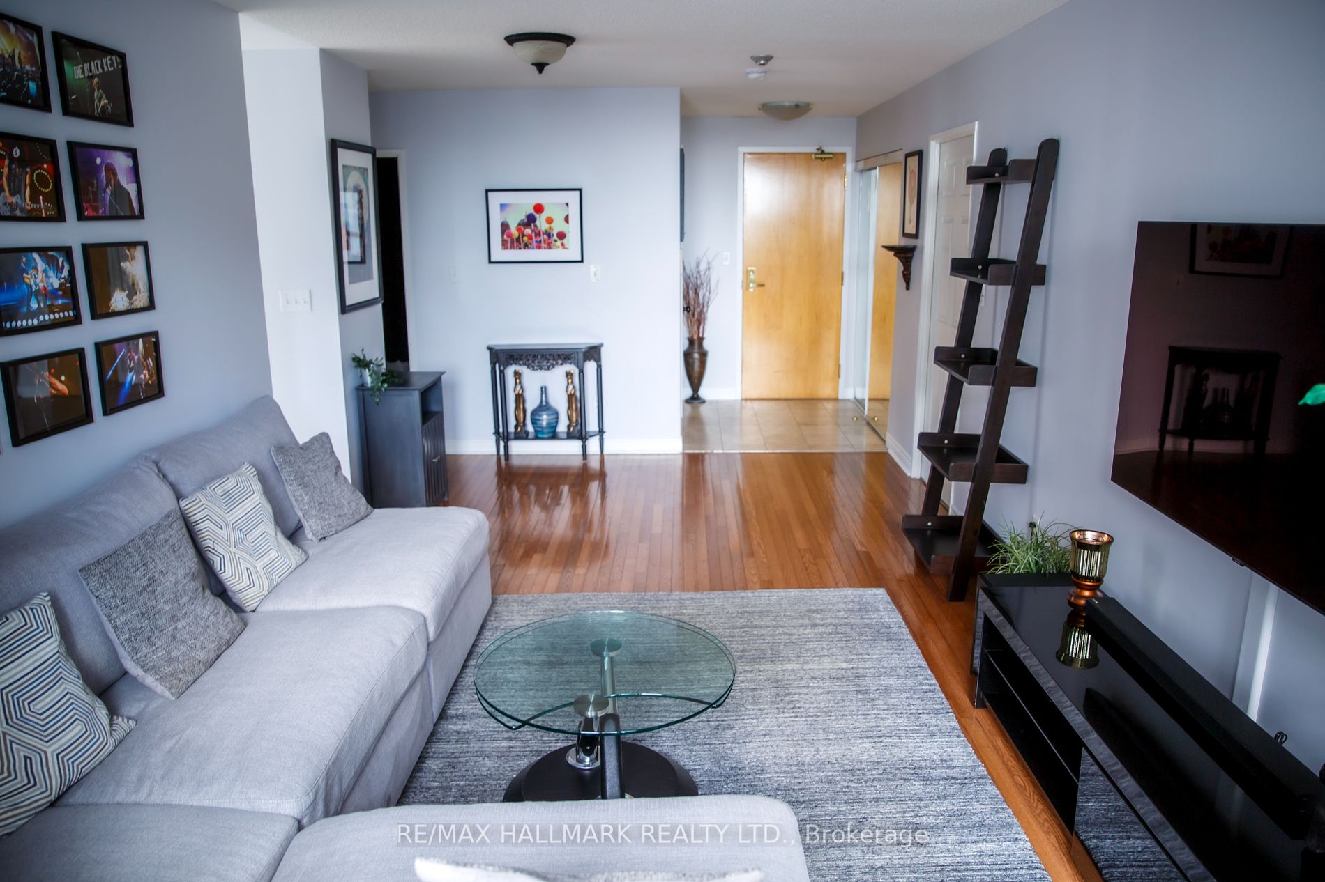 43 Eglinton Avenue E, #1902