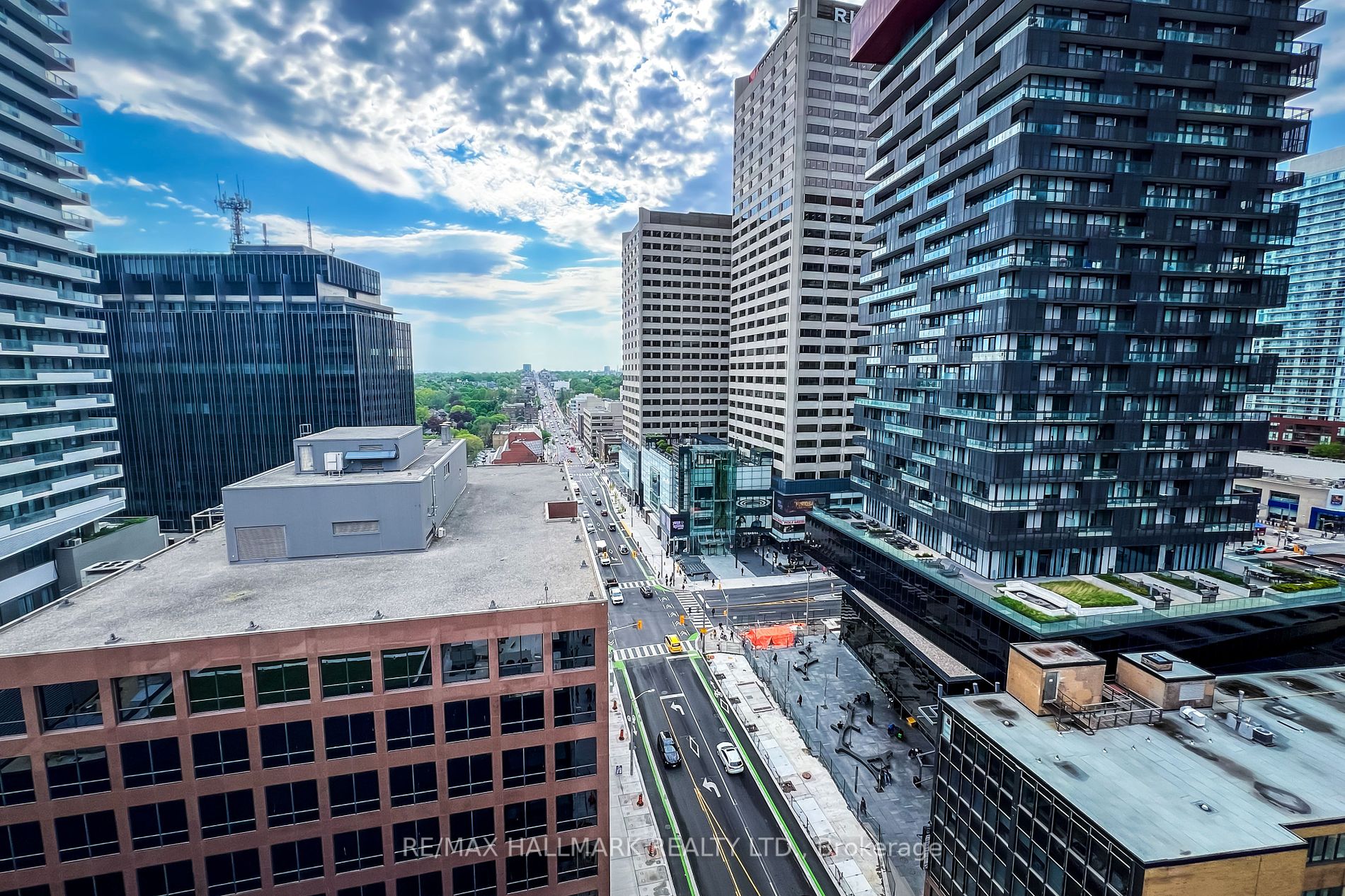 43 Eglinton Avenue E, #1902