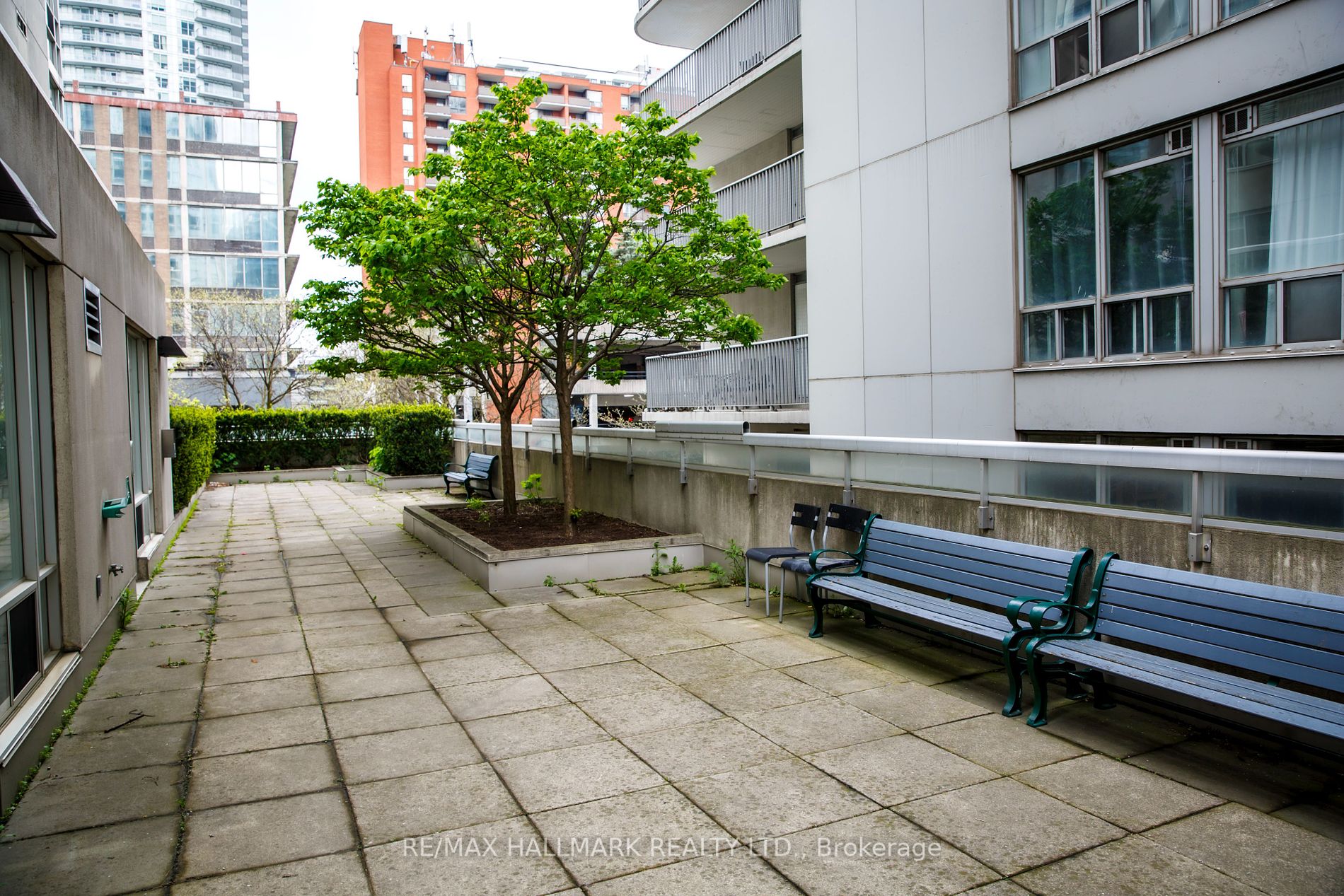43 Eglinton Avenue E, #1902