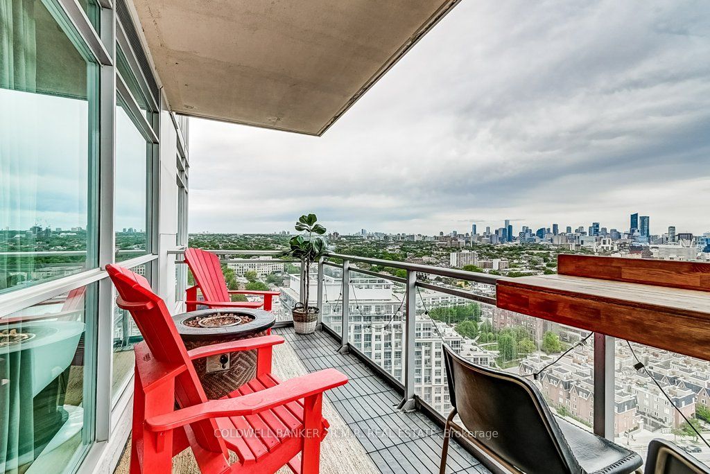 80 Western Battery Rd, #2406