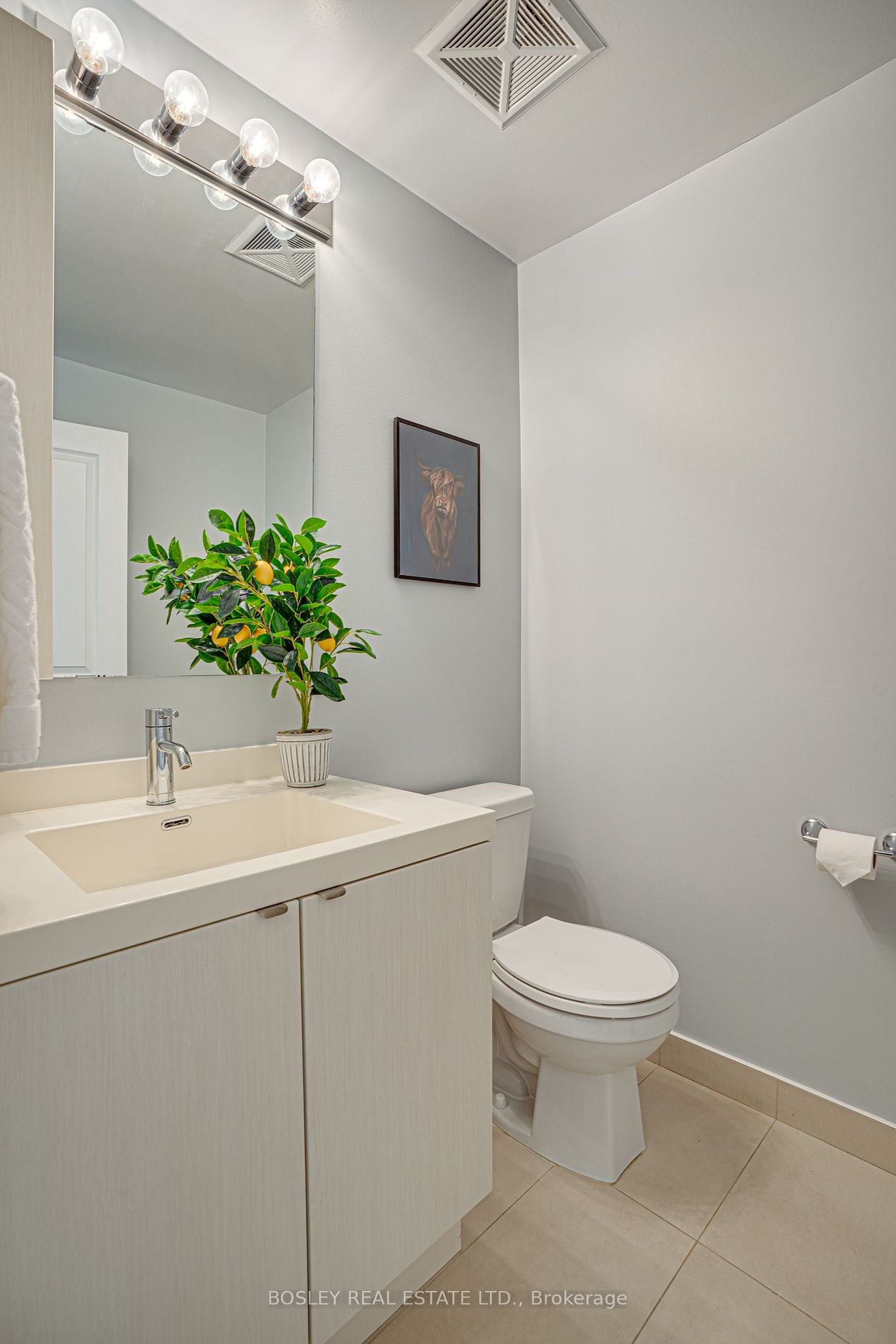 352 Front Street W, #209