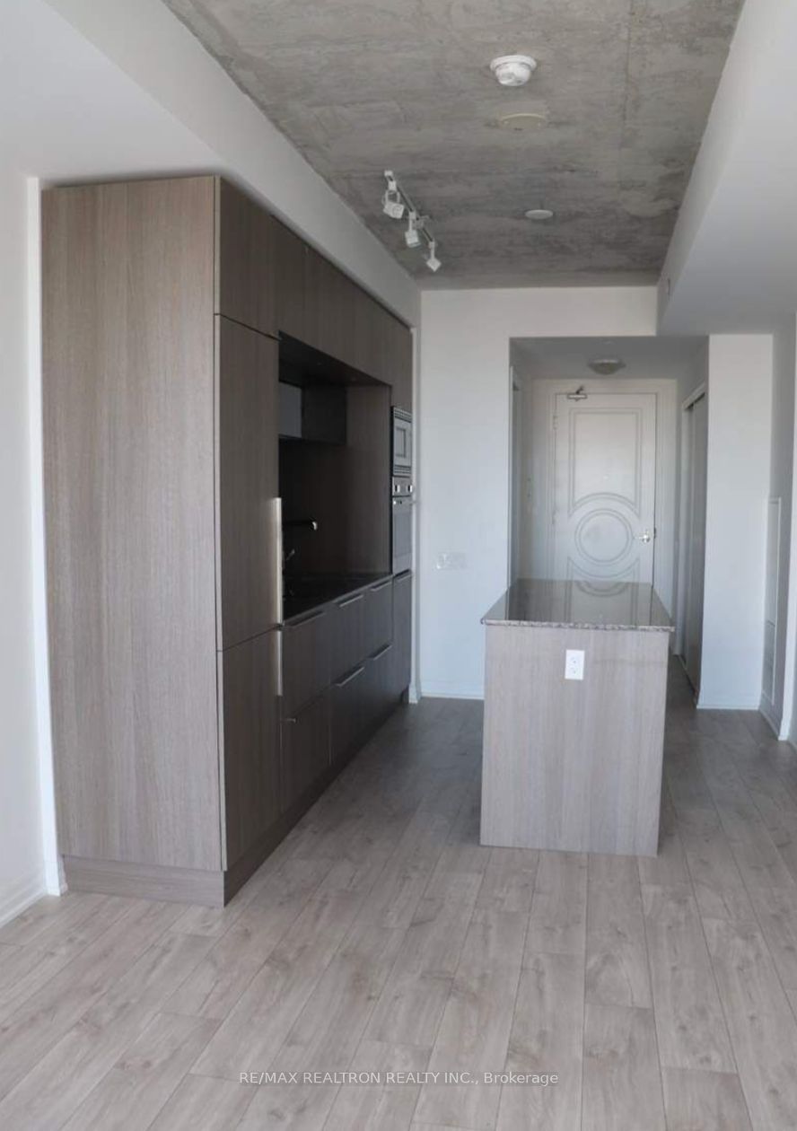 88 Blue Jays Way, #2910