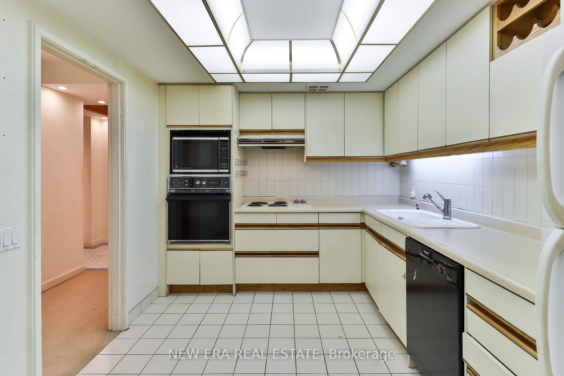 460 Queens Quay W, #404E
