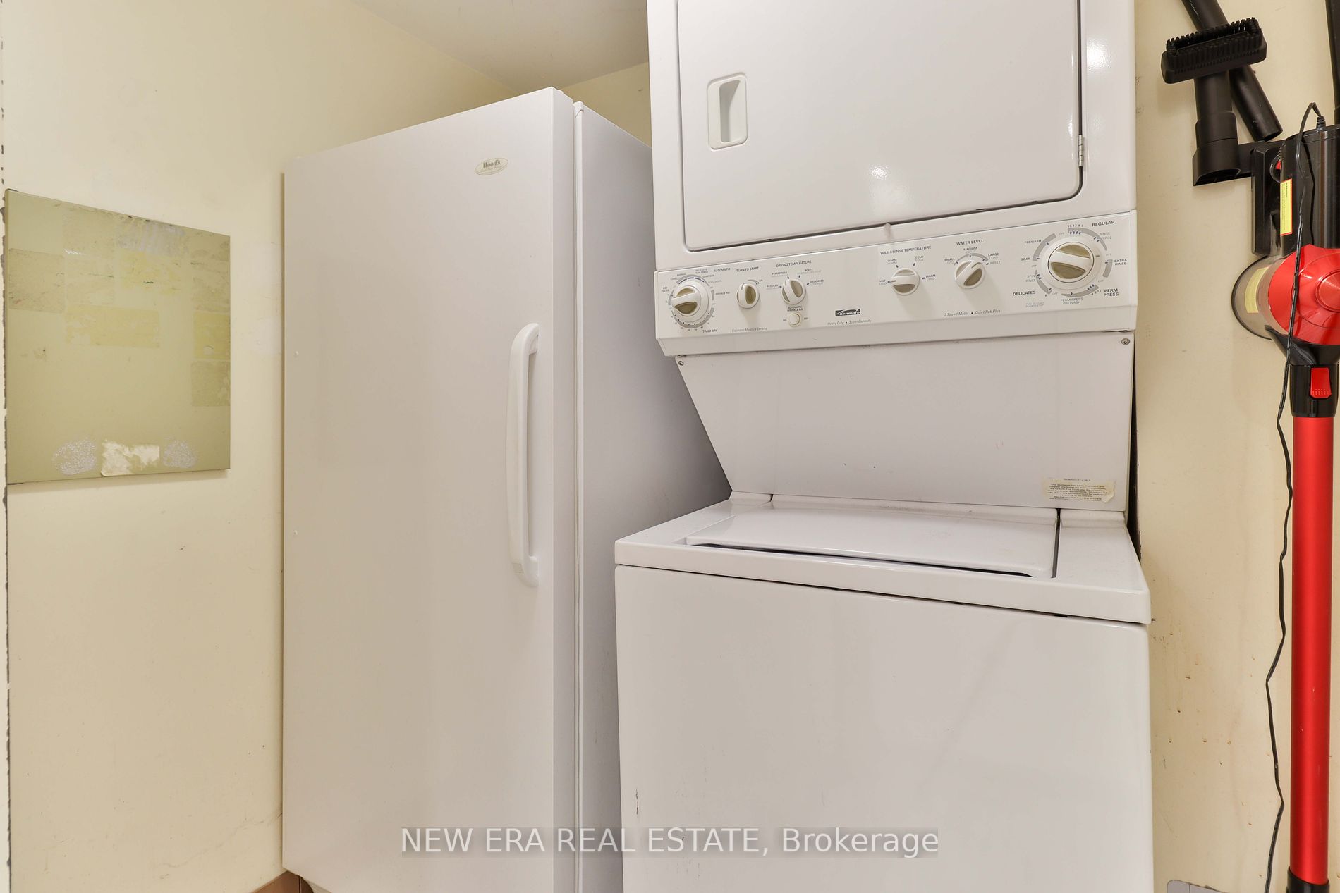 460 Queens Quay W, #404E