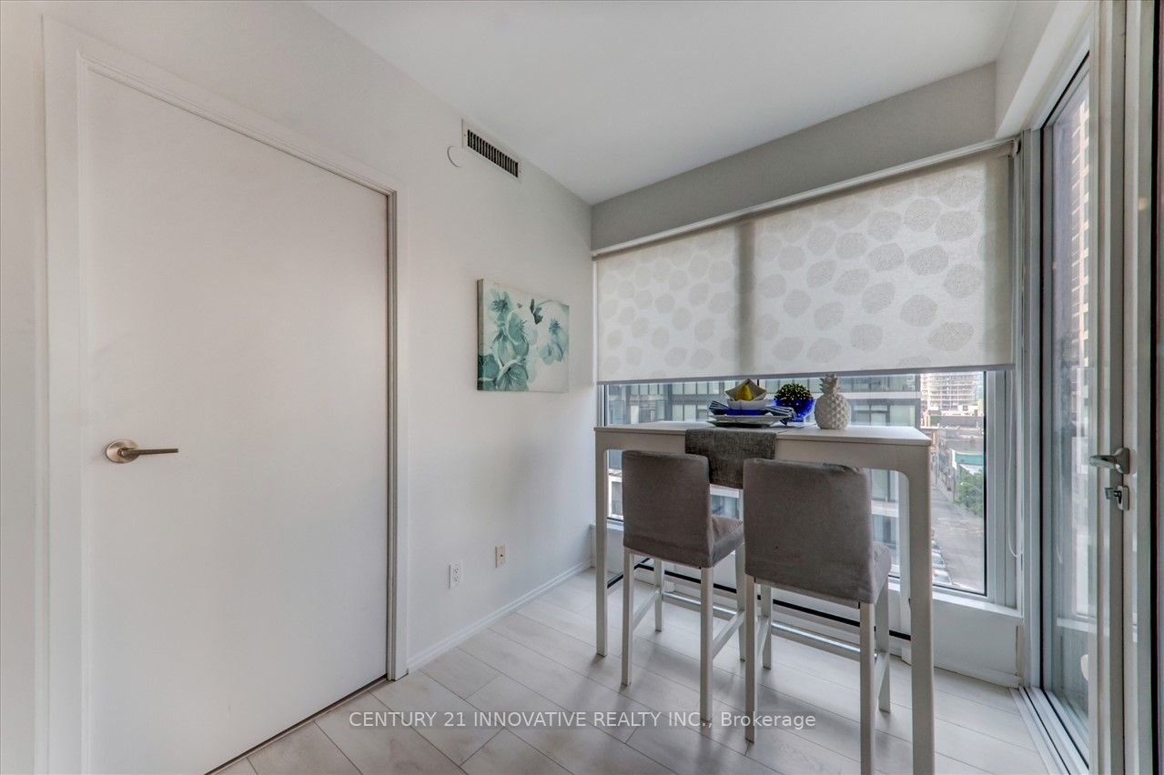 68 Shuter Street #605