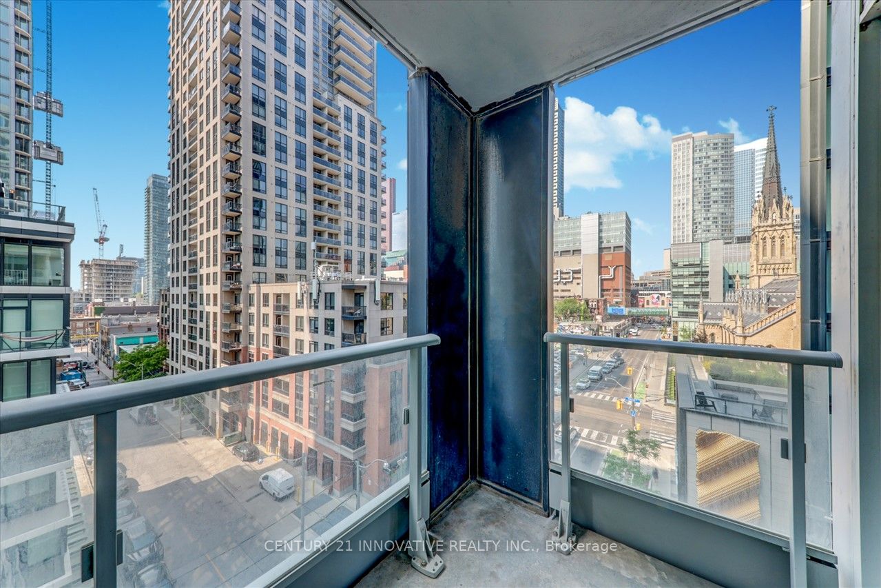 68 Shuter Street #605