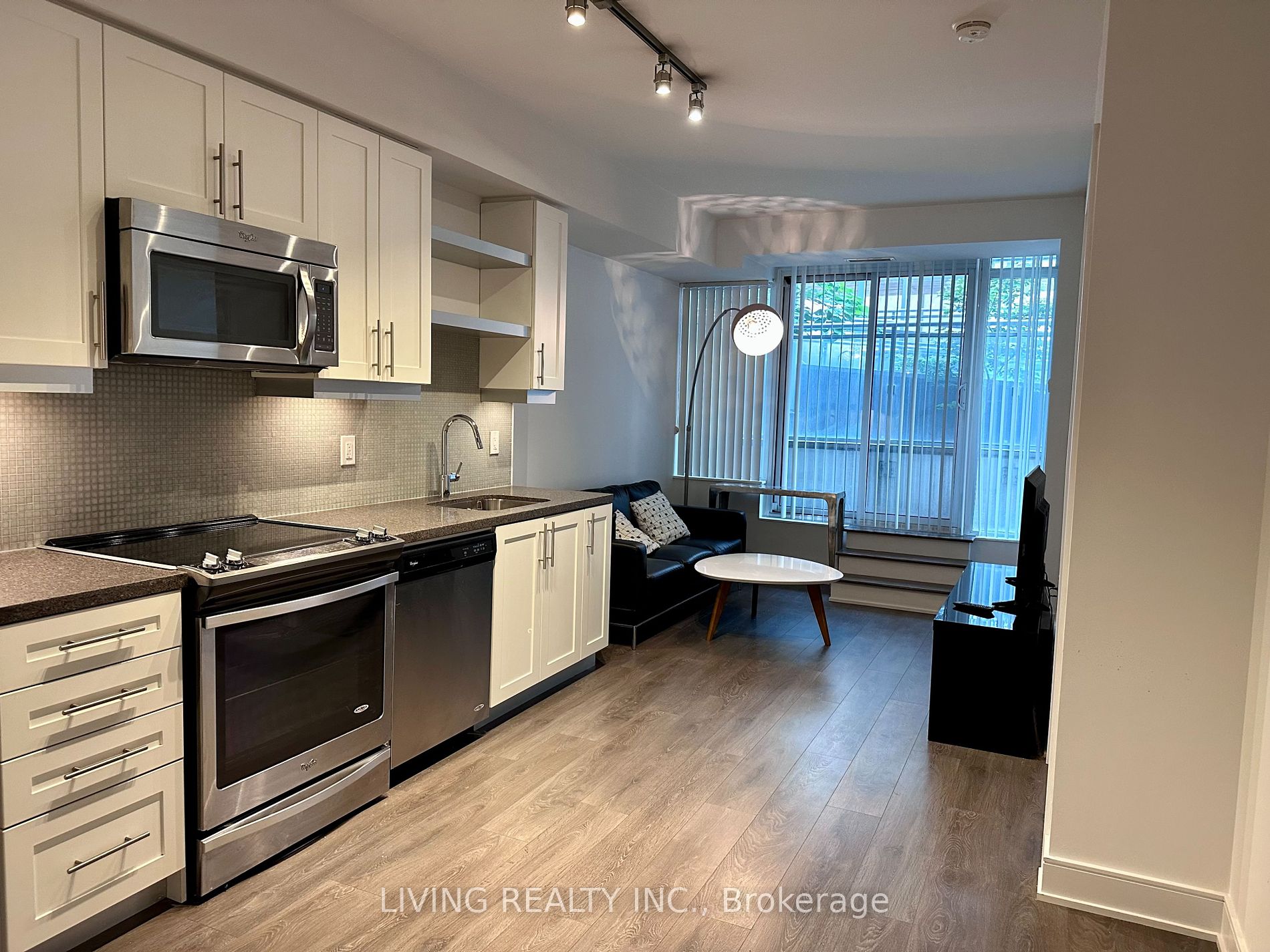 525 Adelaide Street W, #232