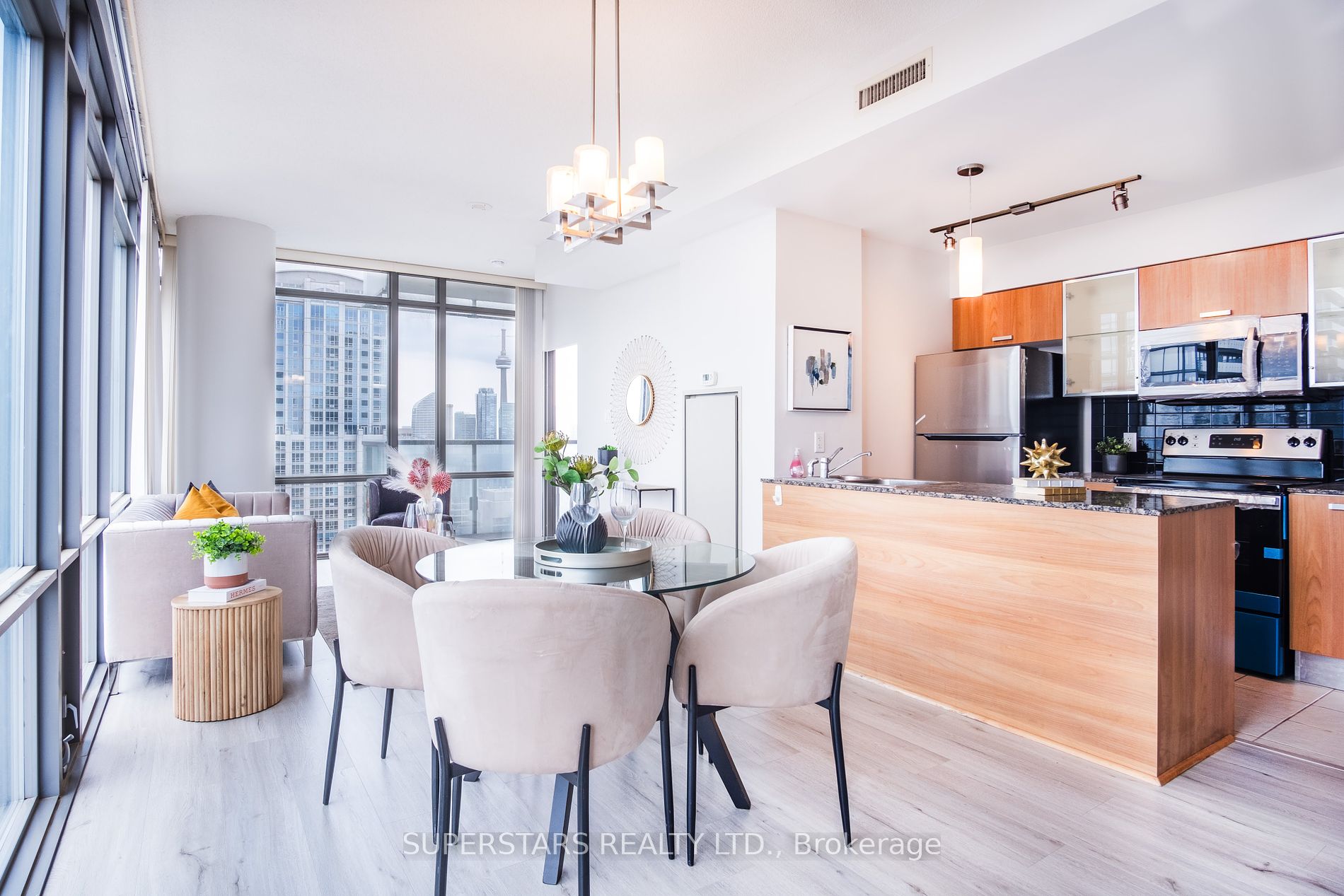 38 Grenville St, #3806