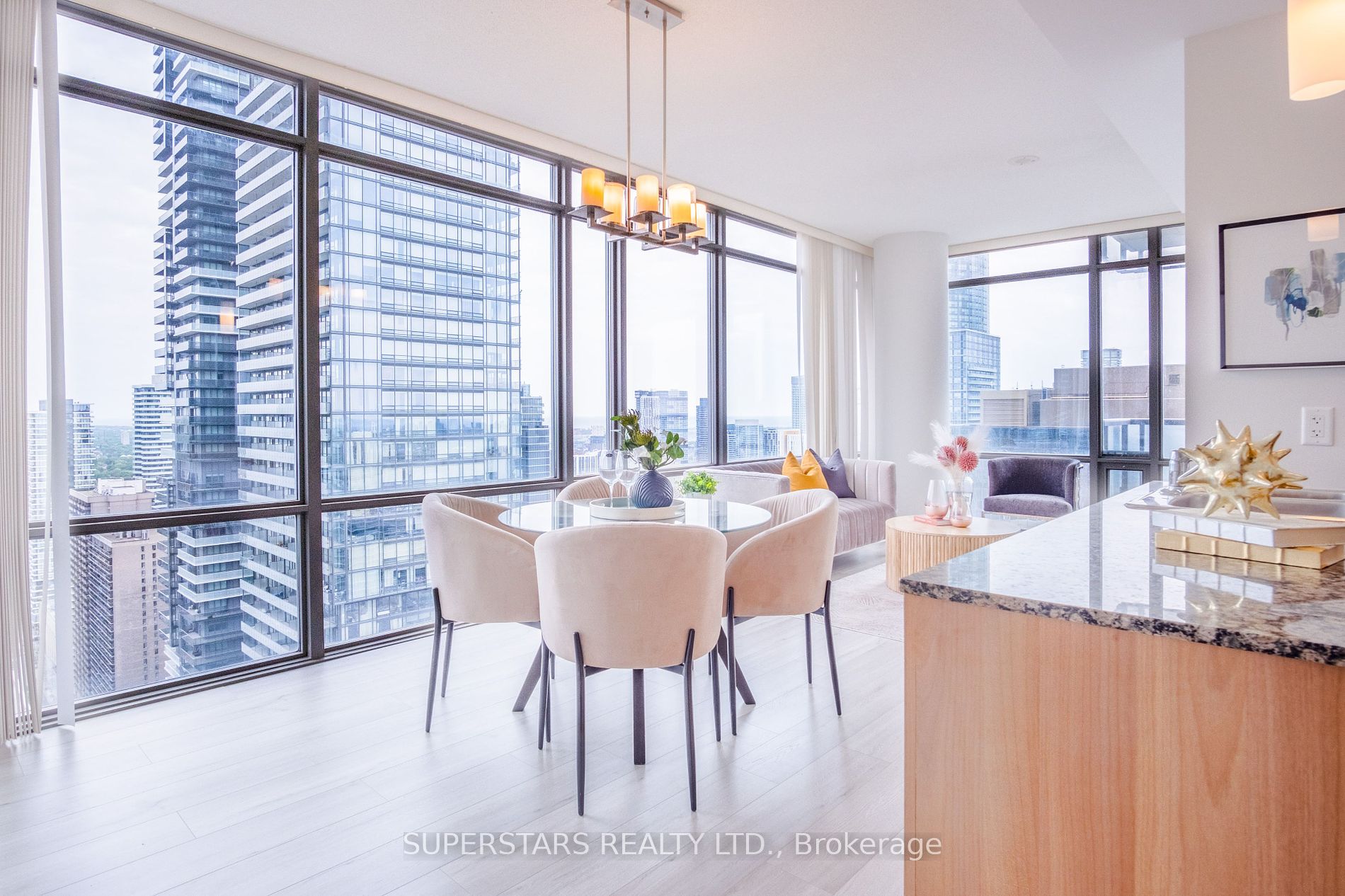 38 Grenville St, #3806