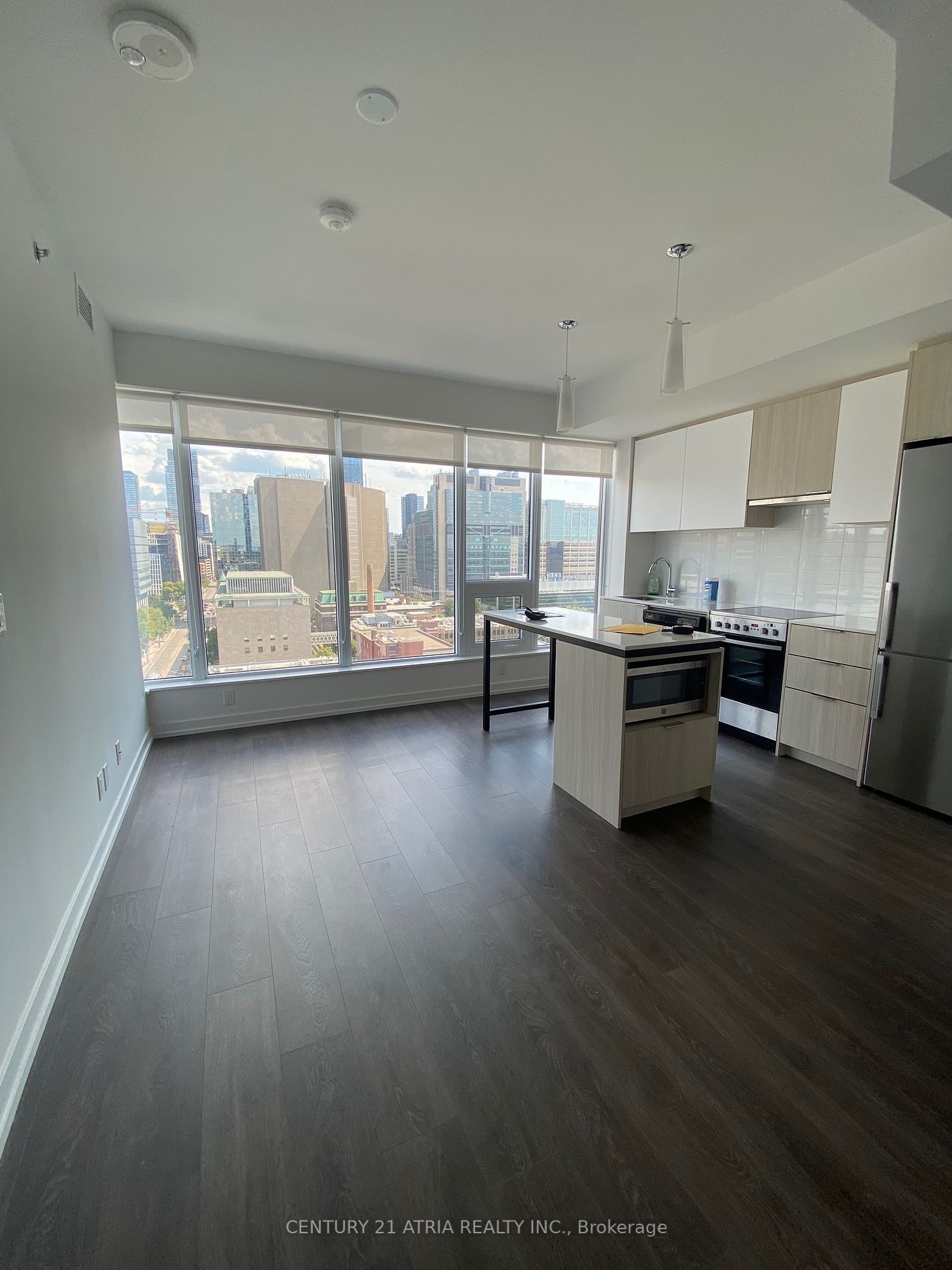 203 College St, #1307