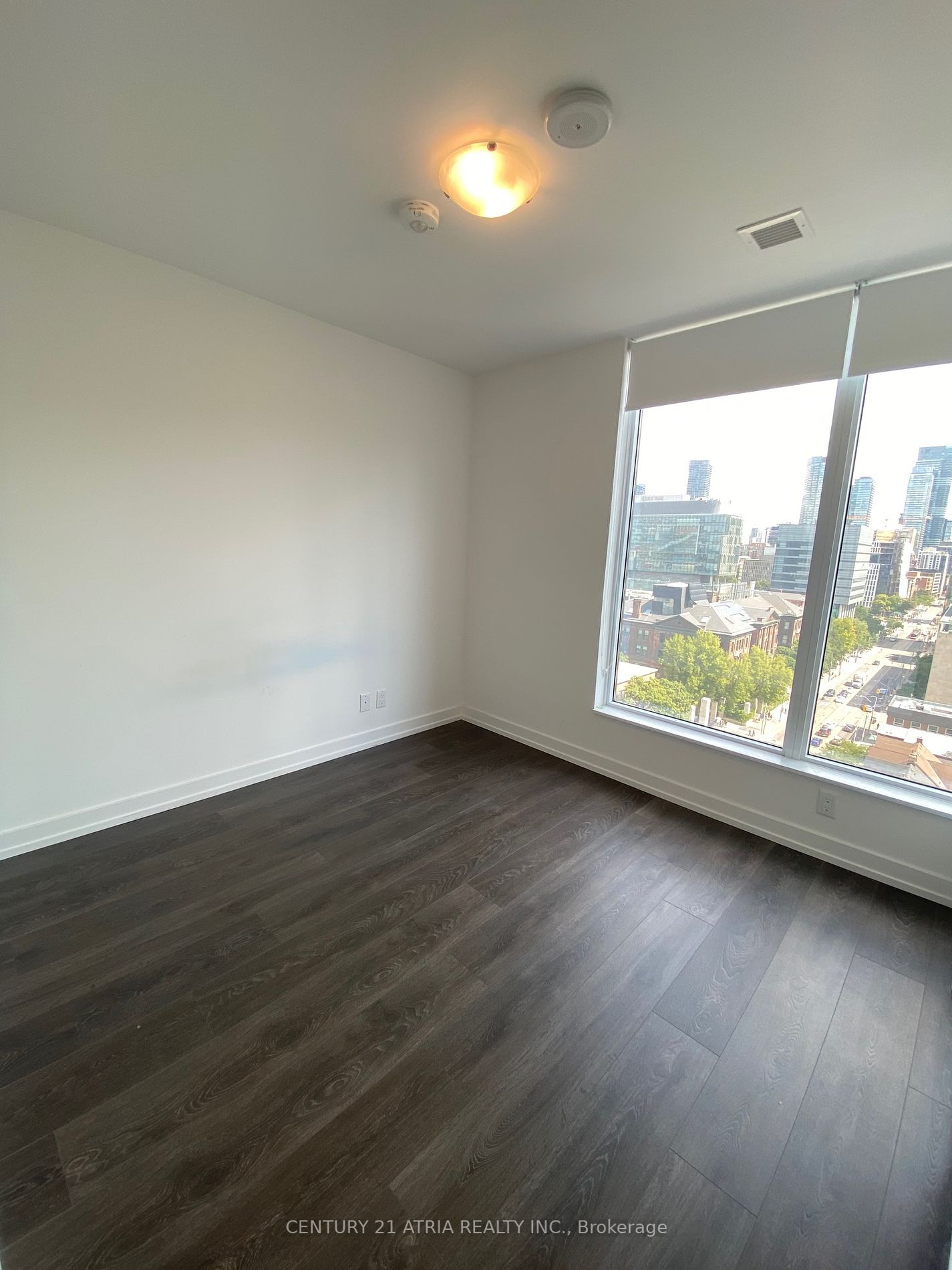 203 College St, #1307