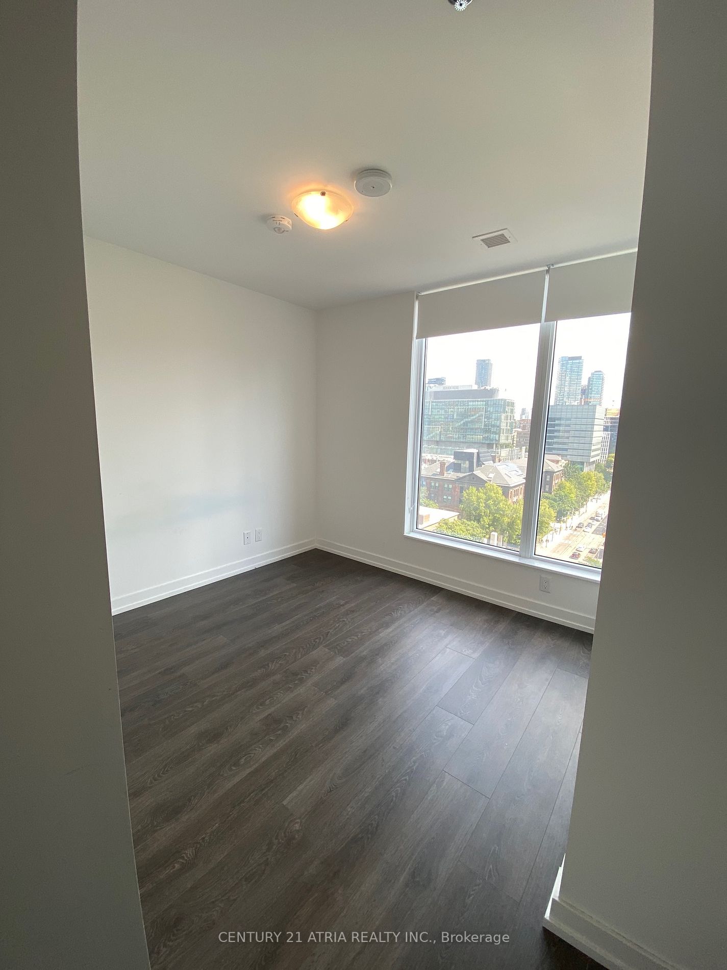 203 College St, #1307