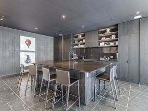 20 Edward St N, #1302