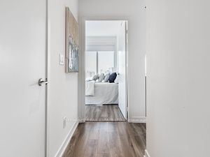 20 Edward St N, #1302