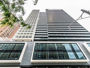 20 Edward St N, #1302