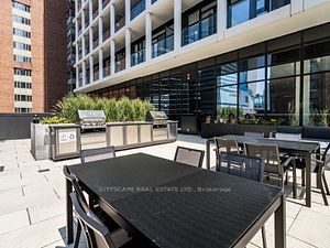 20 Edward St N, #1302