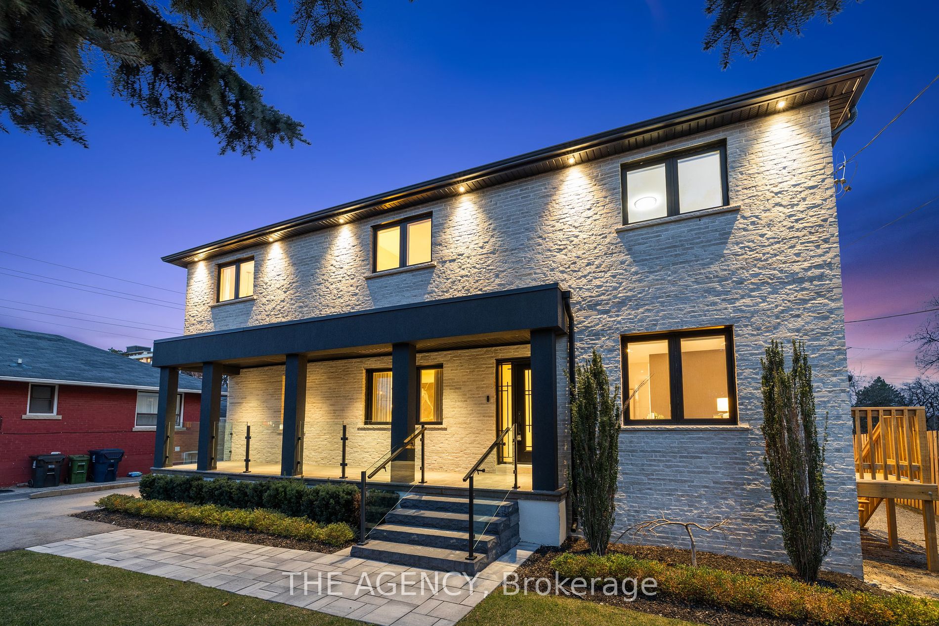 95 Risebrough Ave