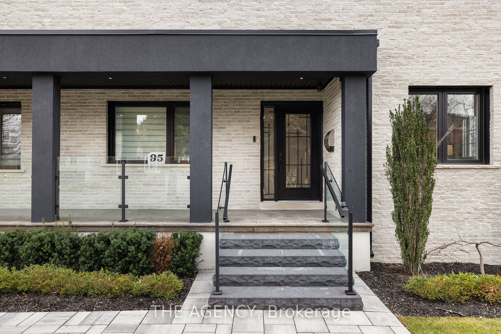 95 Risebrough Ave