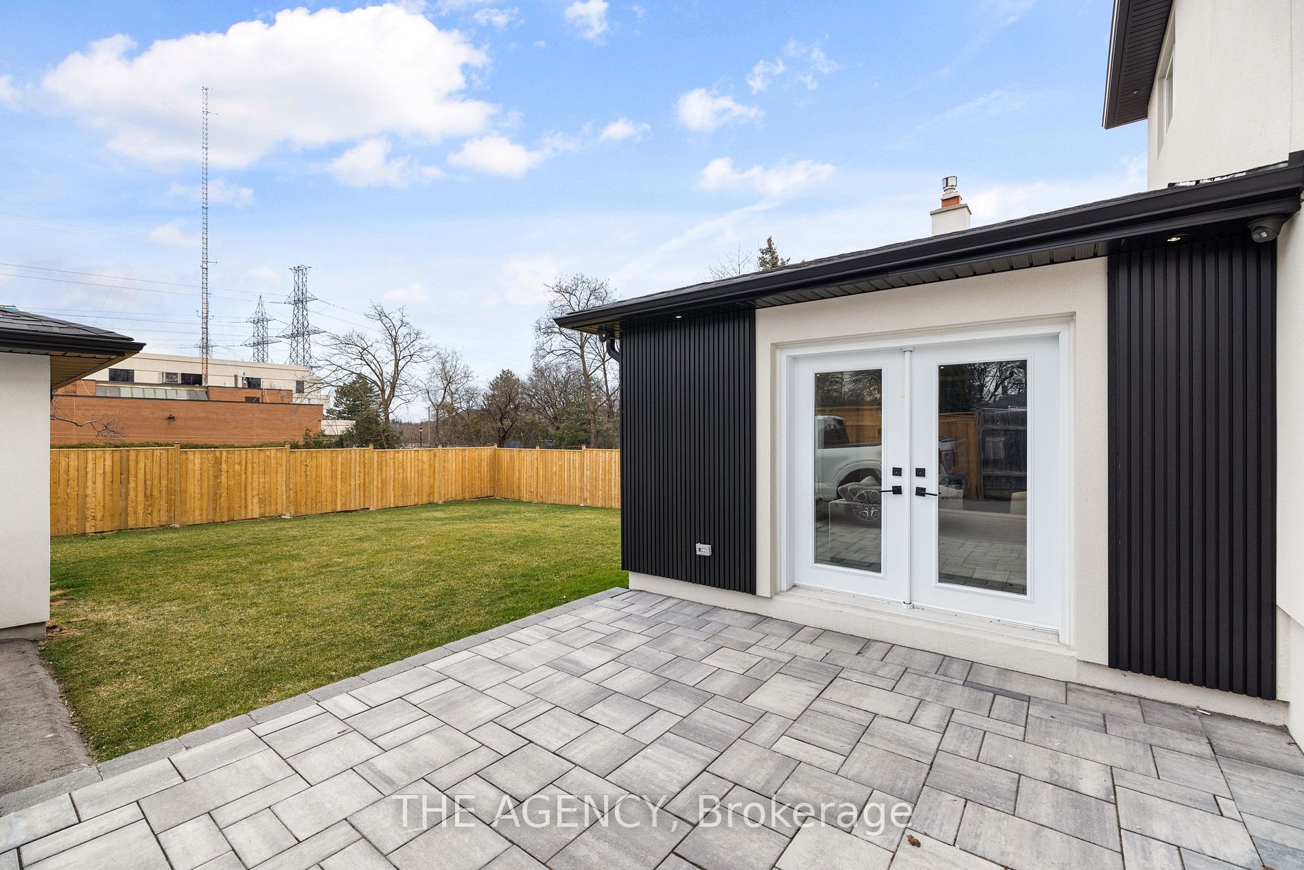 95 Risebrough Ave