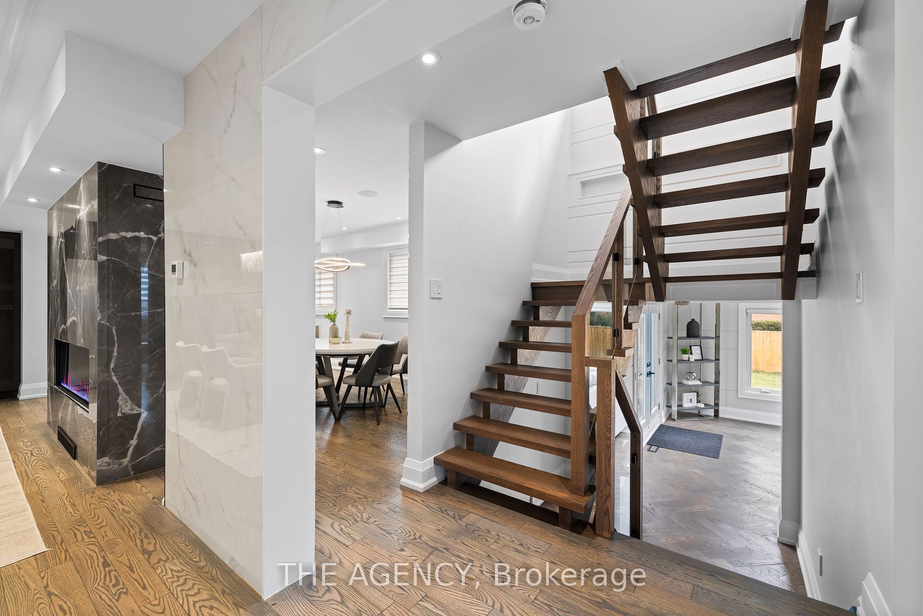 95 Risebrough Ave