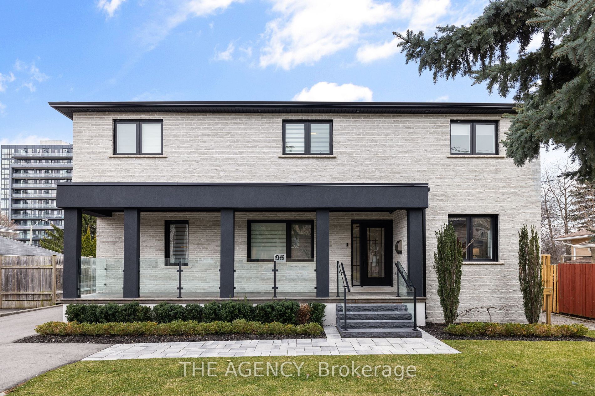 95 Risebrough Ave