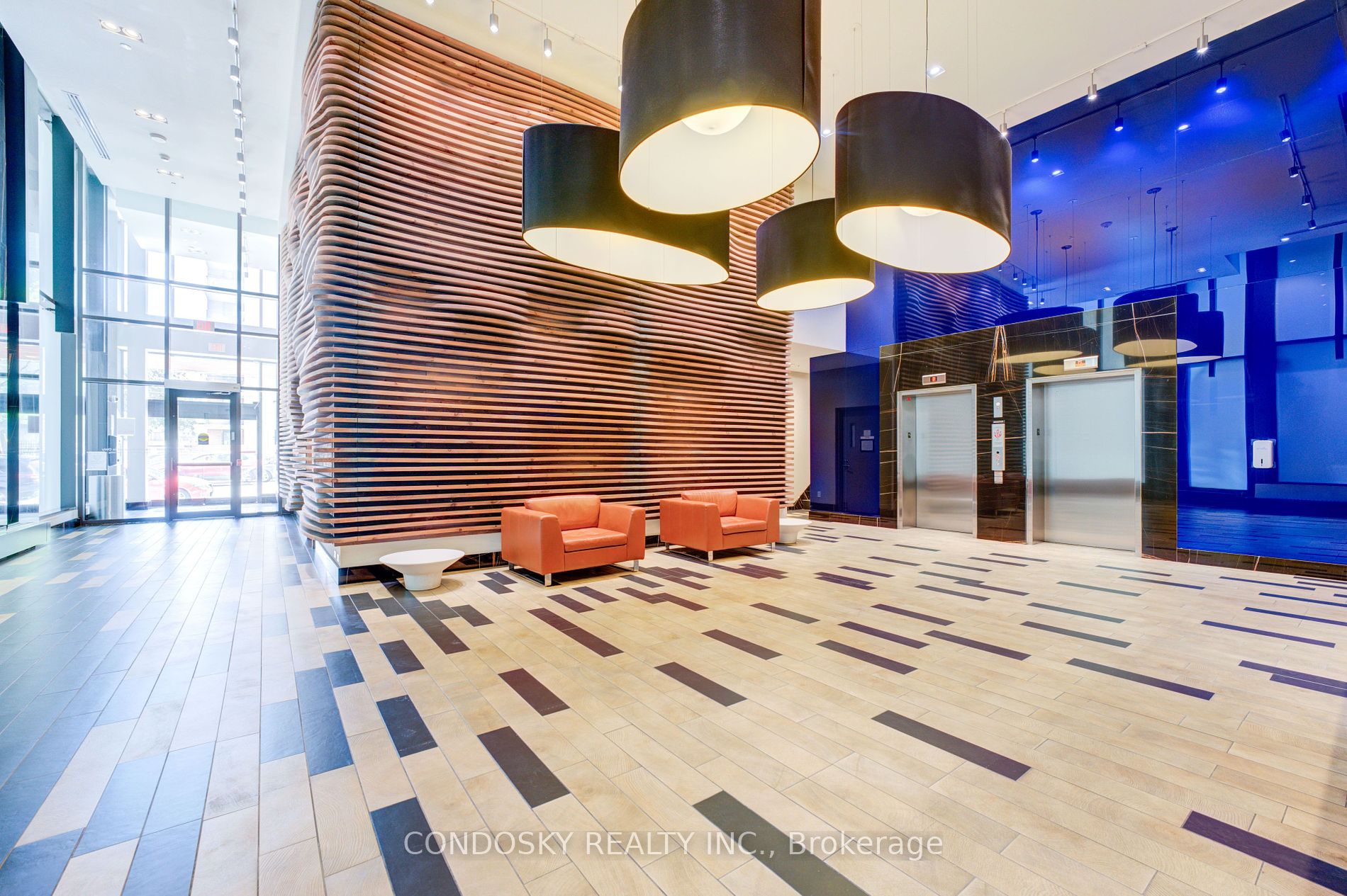 111 Bathurst St, #521