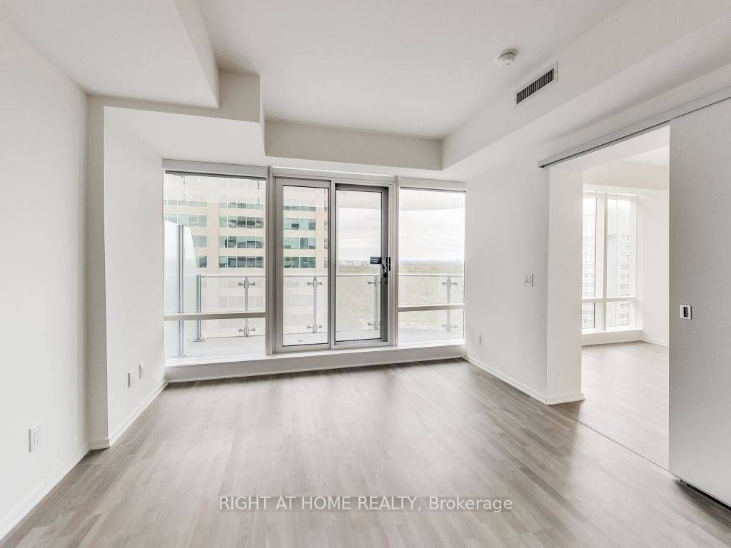 1 Bloor Street E, #3312