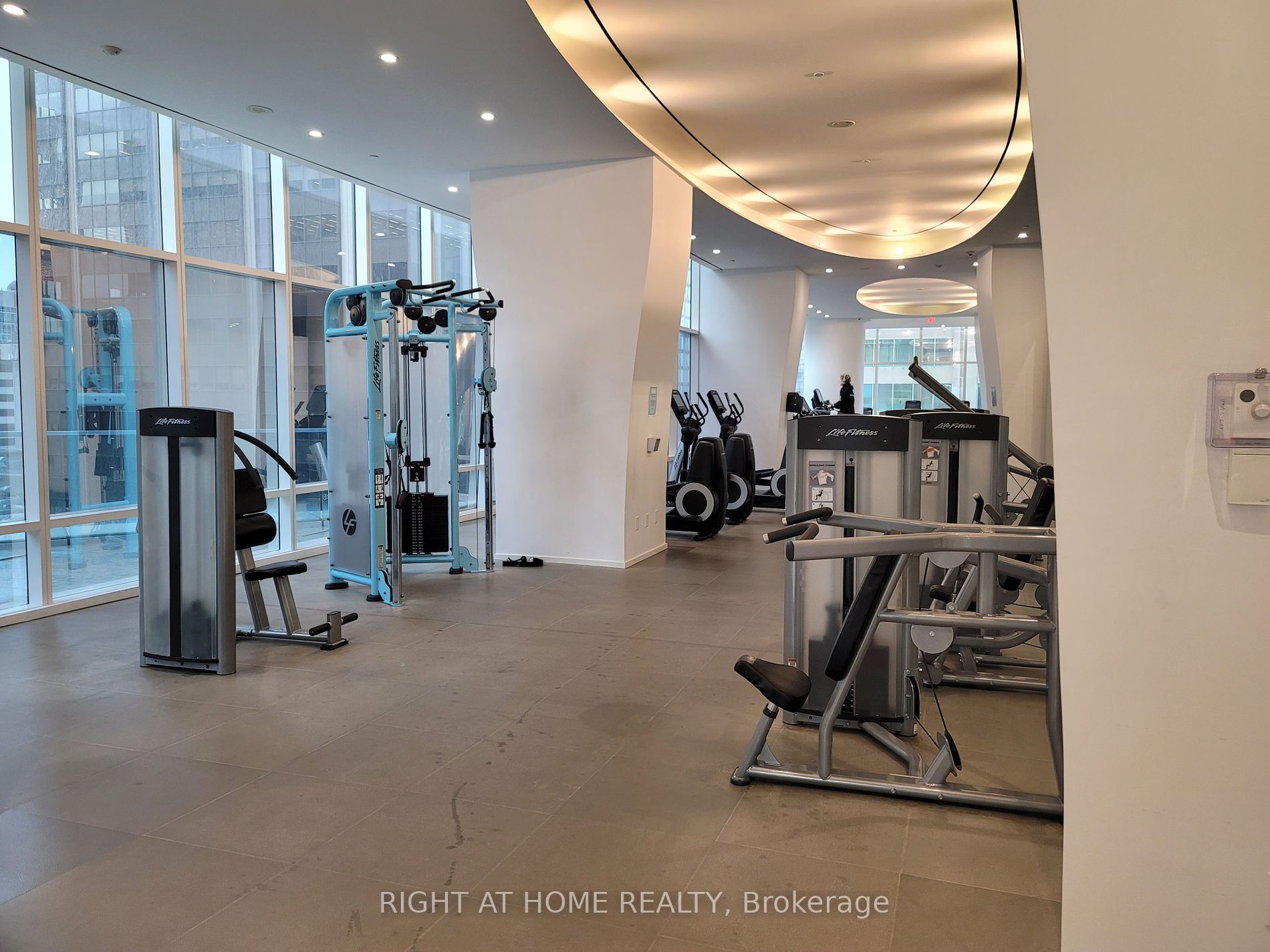 1 Bloor Street E, #3312
