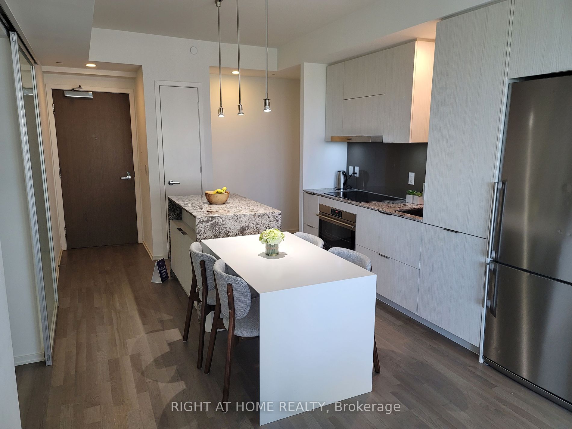 1 Bloor Street E, #3312