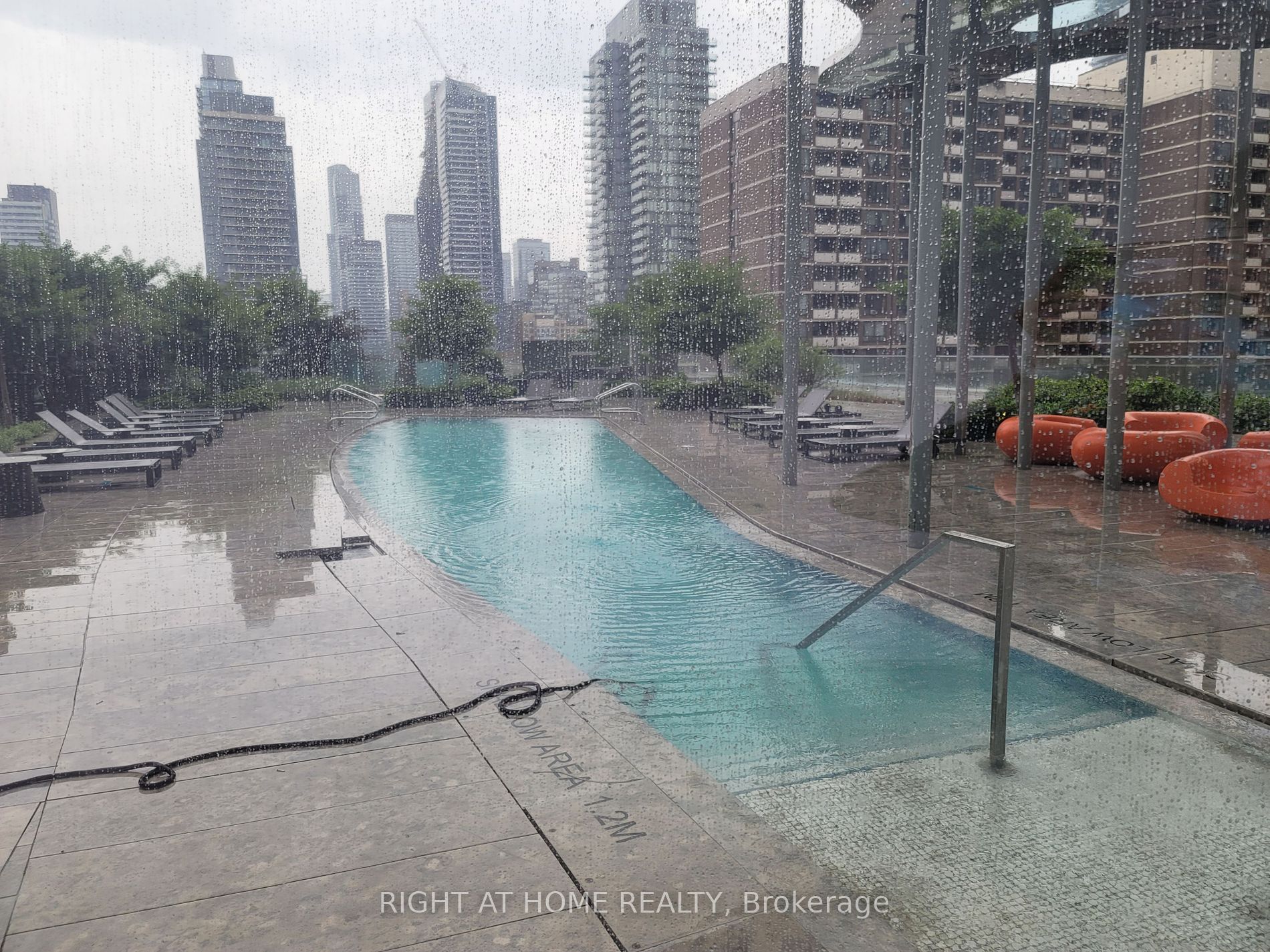 1 Bloor Street E, #3312