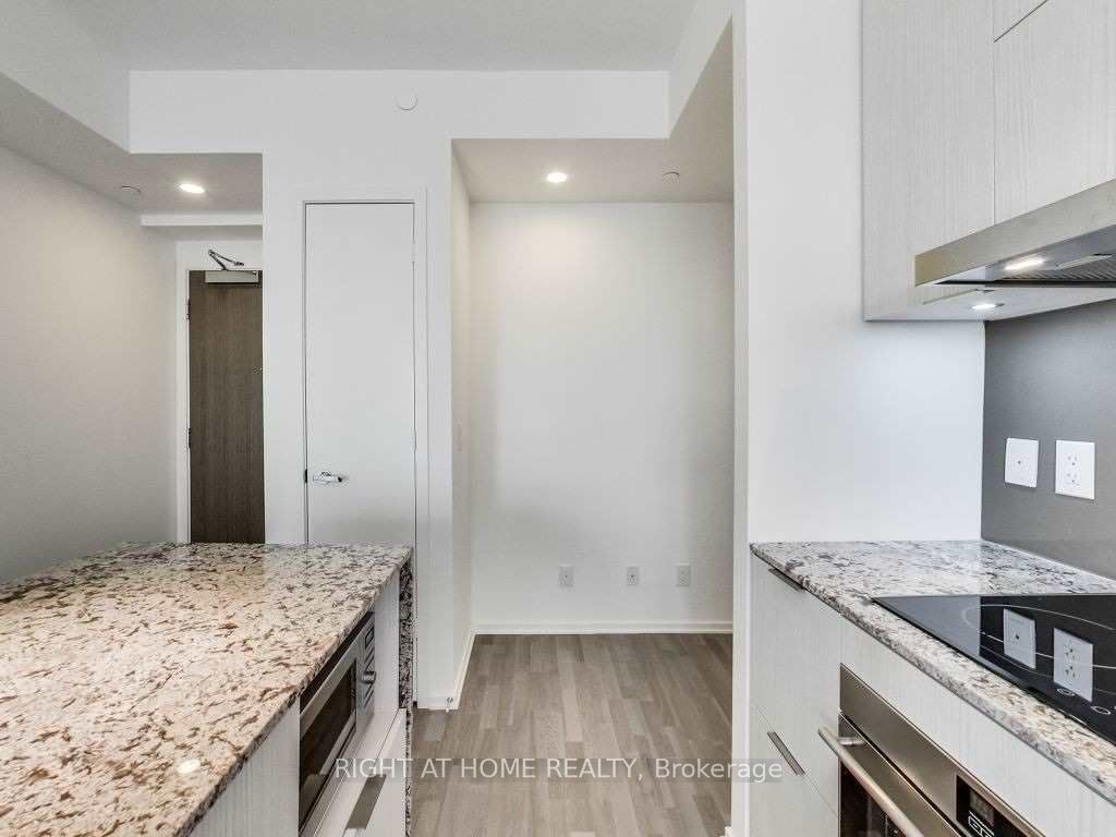 1 Bloor Street E, #3312