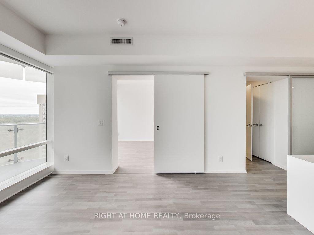 1 Bloor Street E, #3312