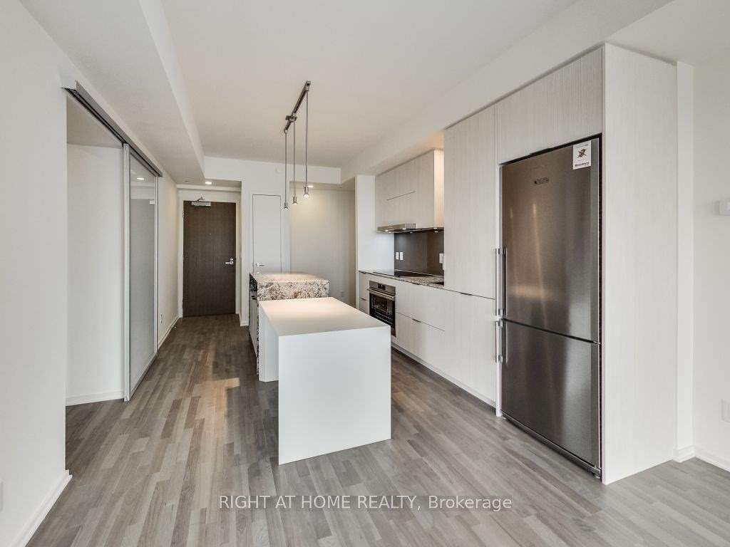 1 Bloor Street E, #3312