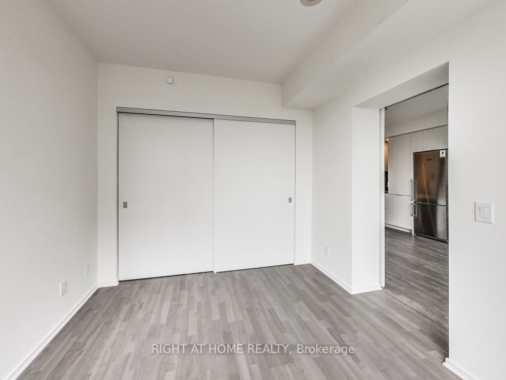 1 Bloor Street E, #3312