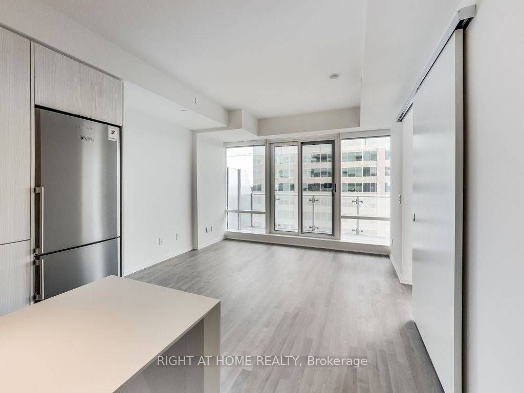 1 Bloor Street E, #3312