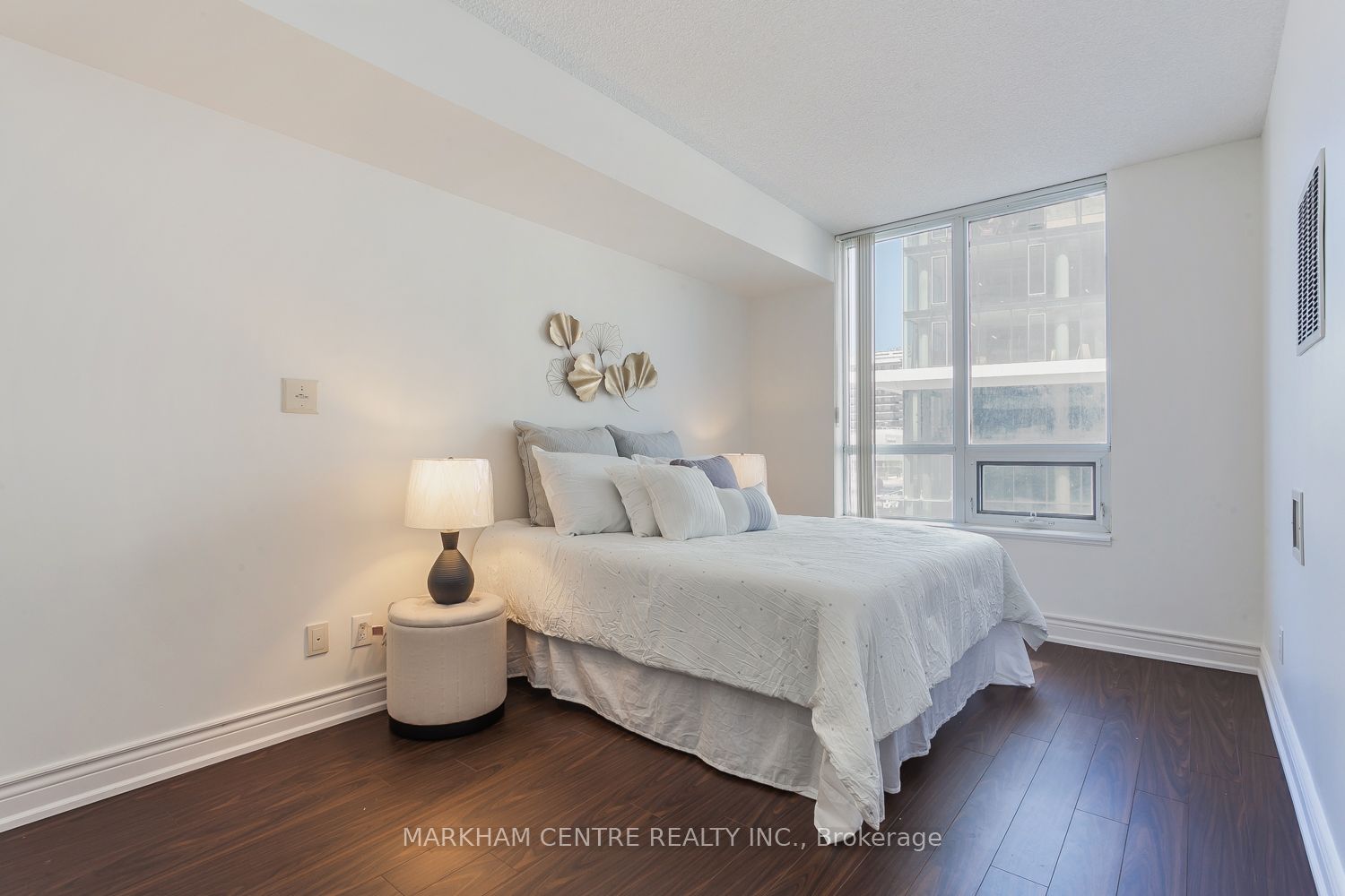 5793 Yonge Street, #216