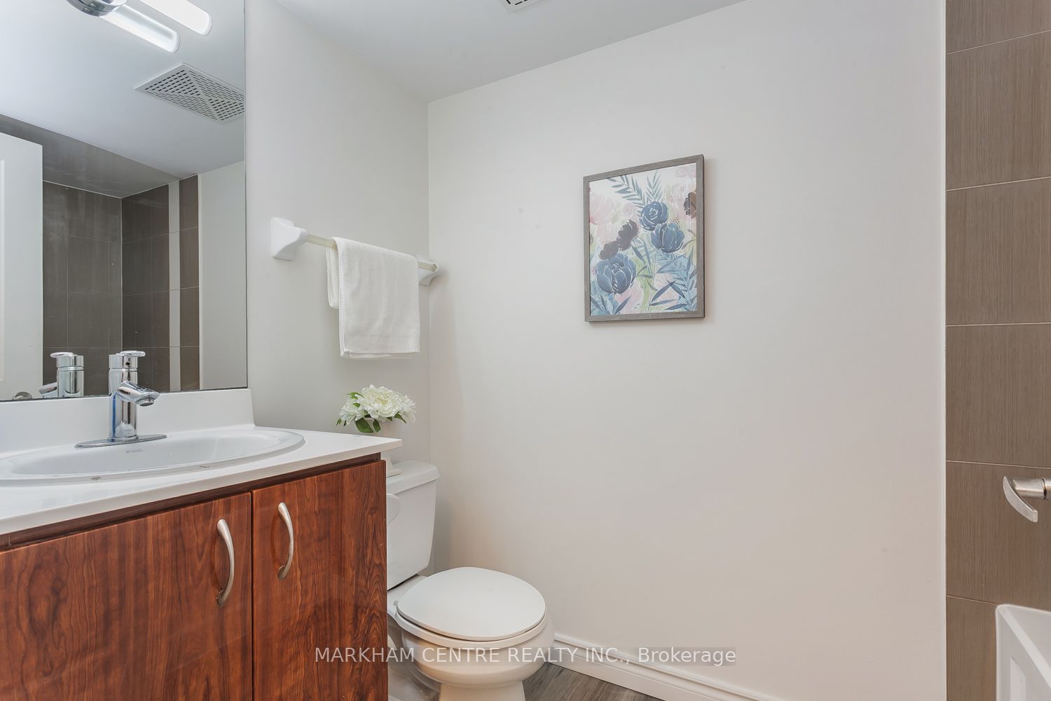 5793 Yonge Street, #216