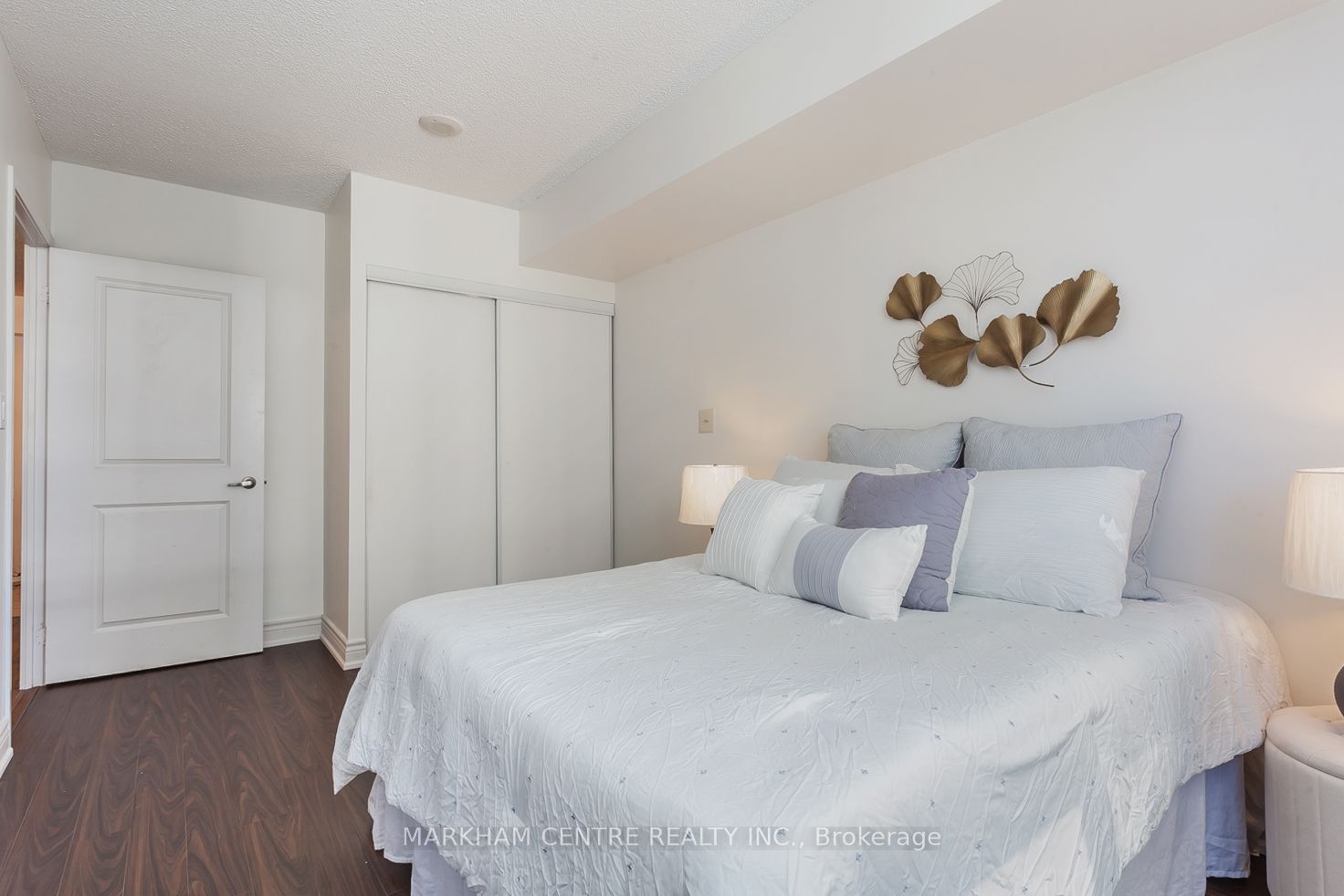 5793 Yonge Street, #216