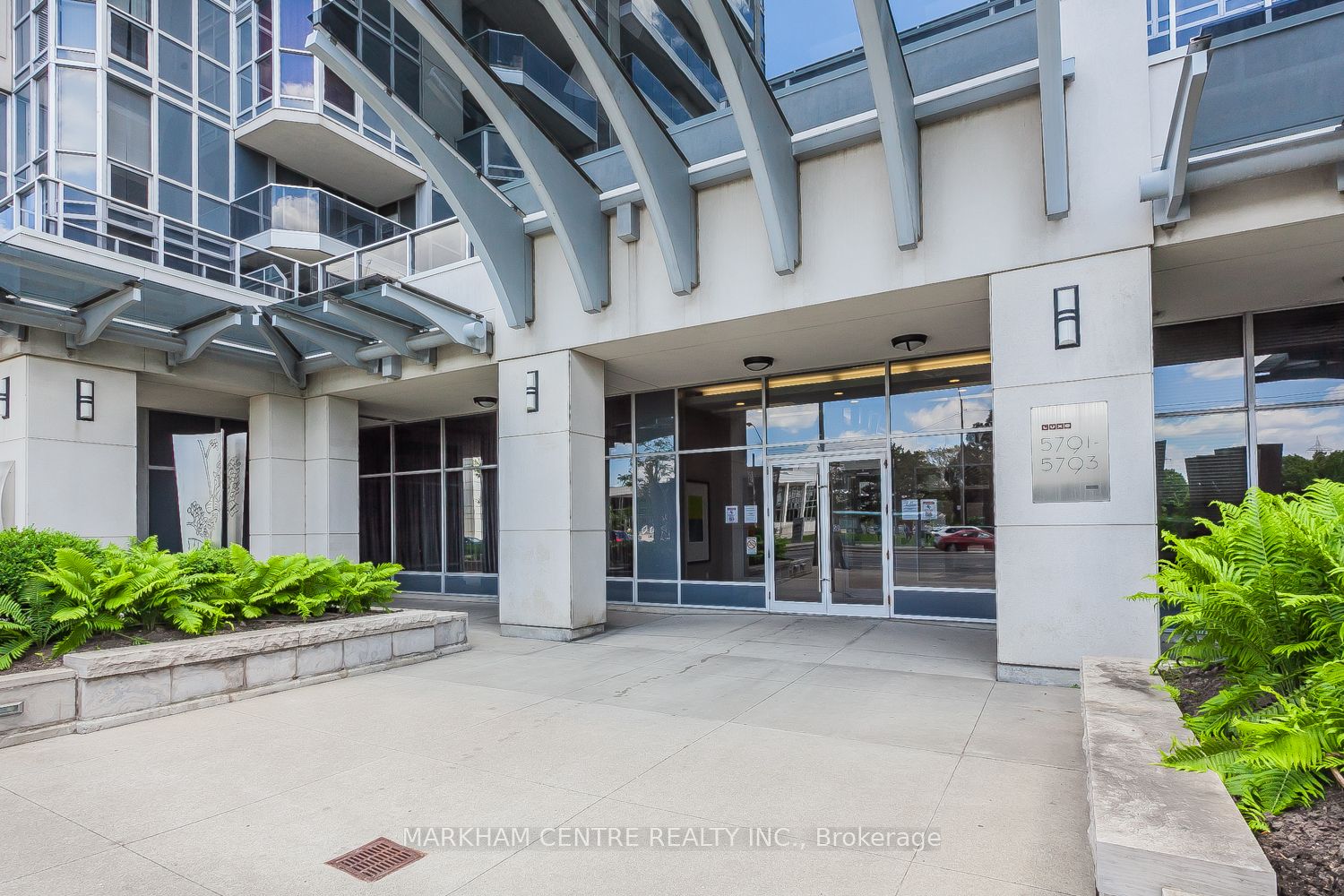 5793 Yonge Street, #216