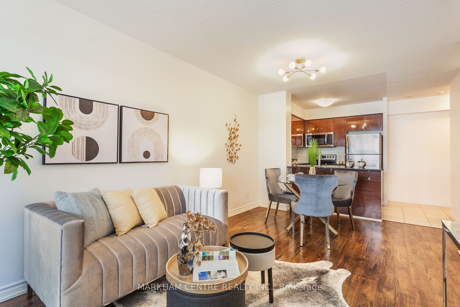5793 Yonge Street, #216