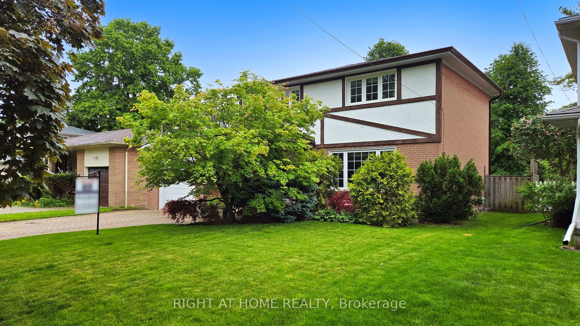 73 Nymark Ave