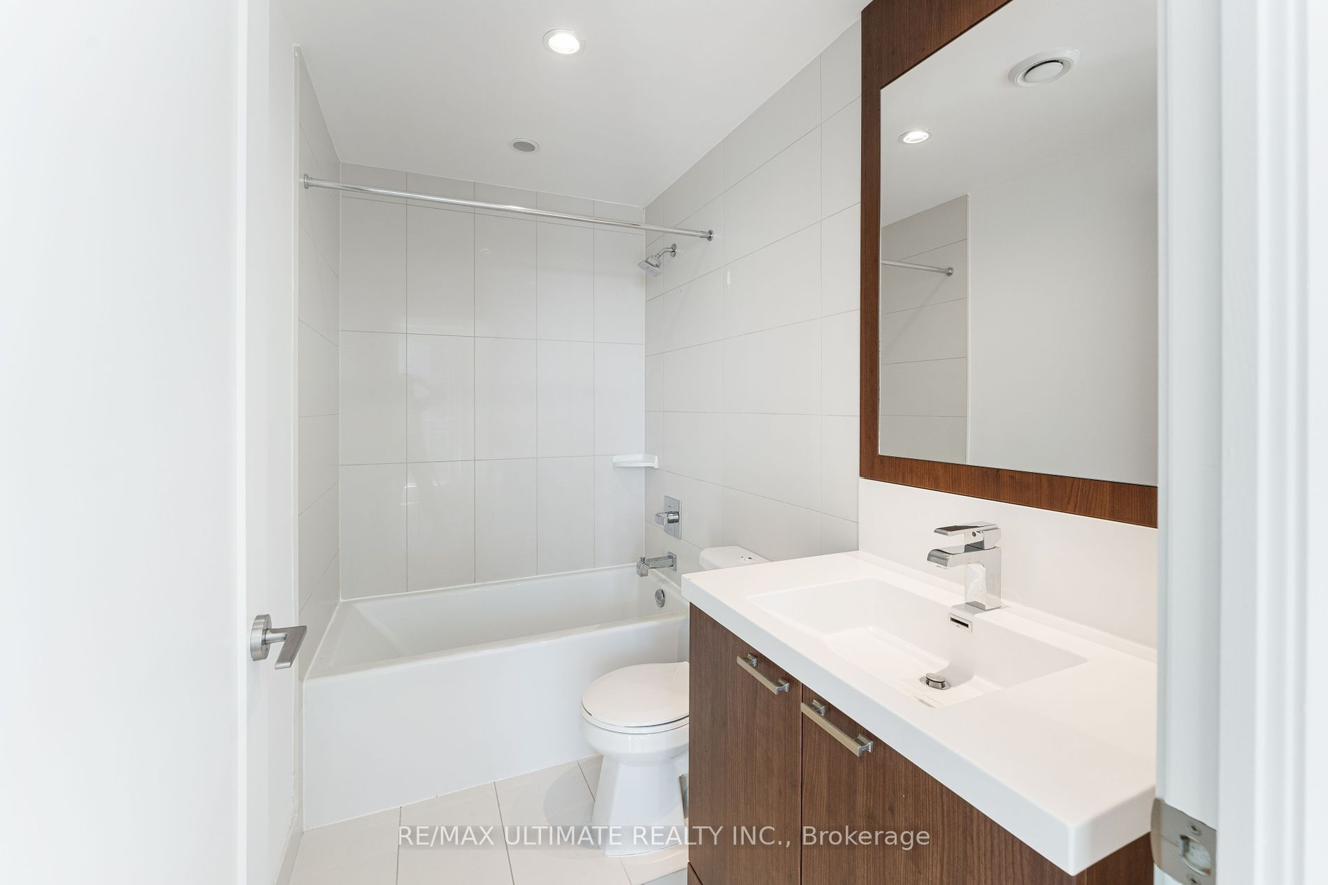 120 Harrison Garden Blvd, #1133
