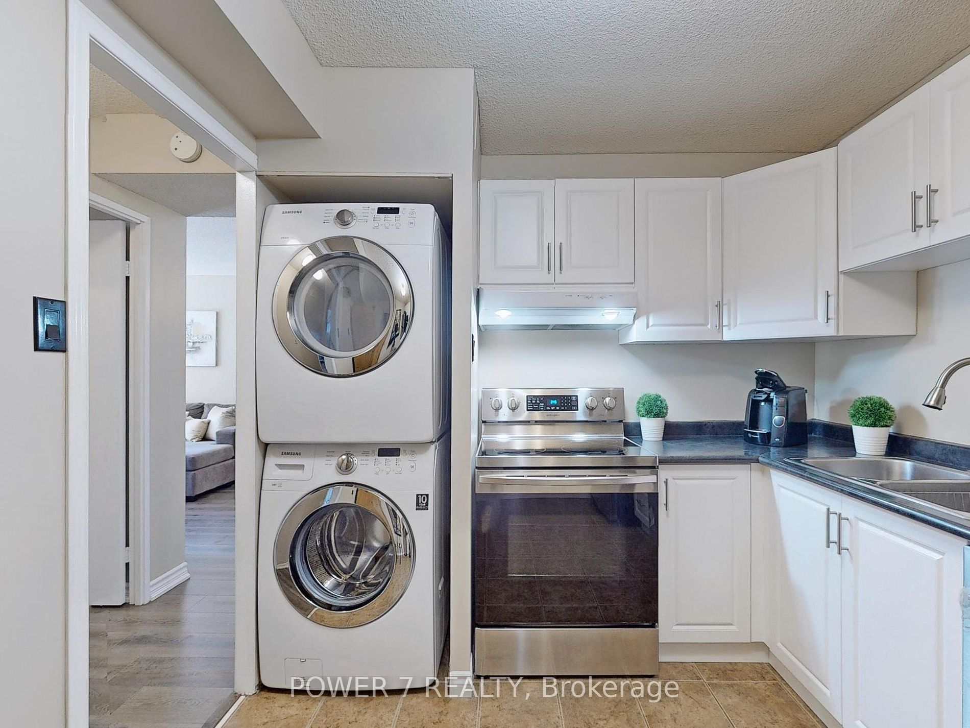10 Tangreen Court, #407