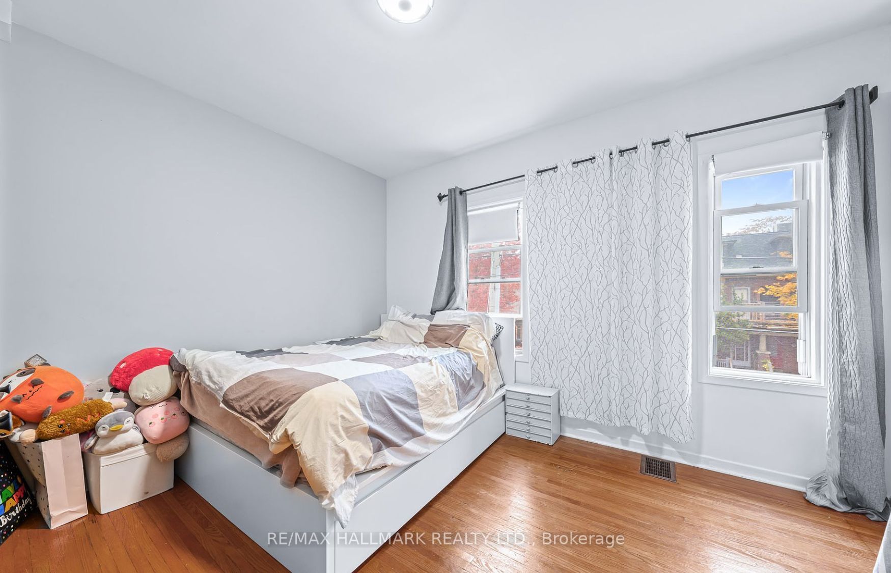 180 Lippincott Street