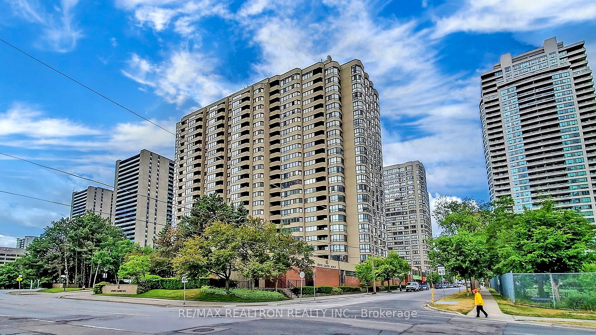 65 SPRING GARDEN Ave, #102
