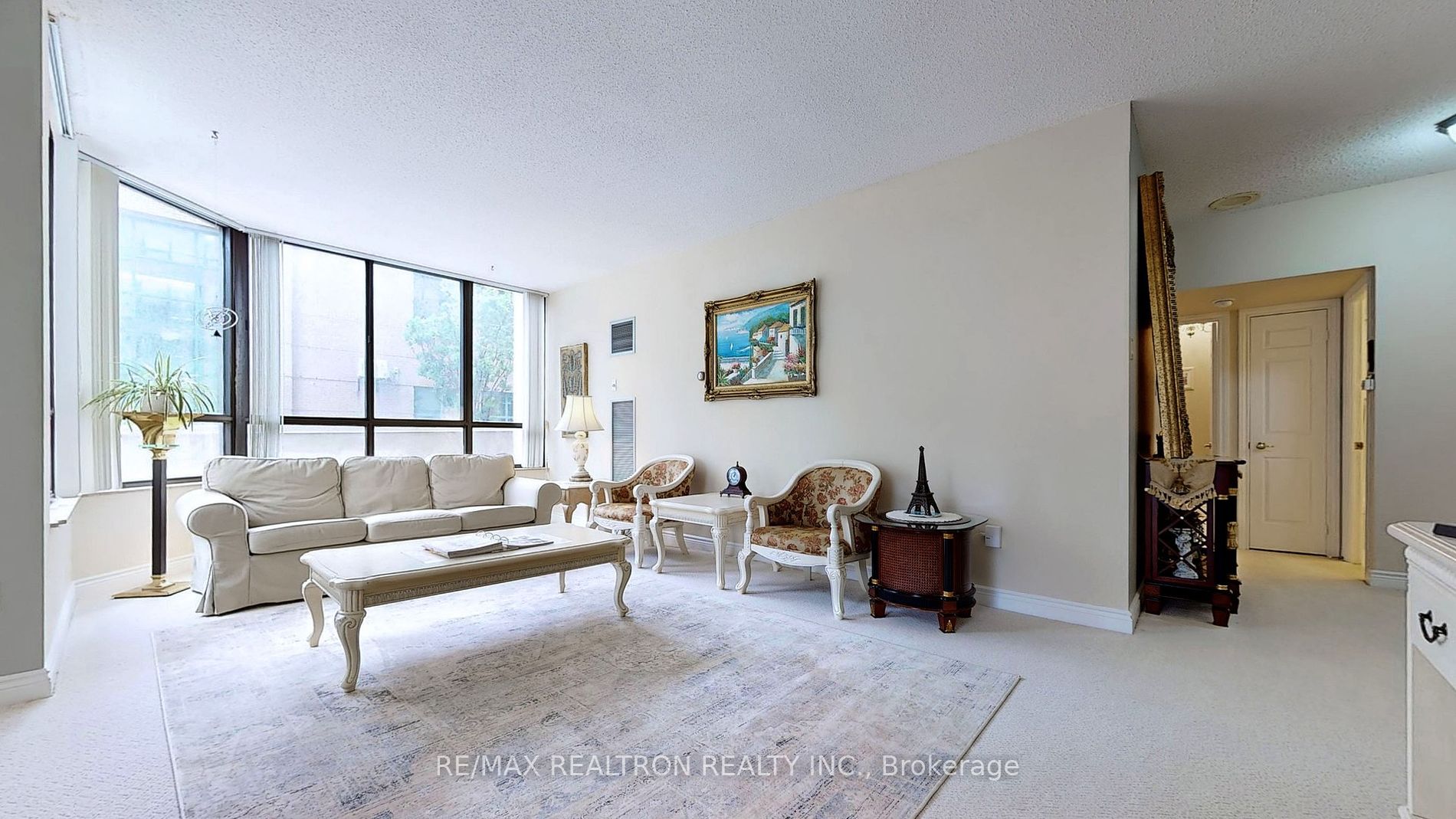 65 SPRING GARDEN Ave, #102