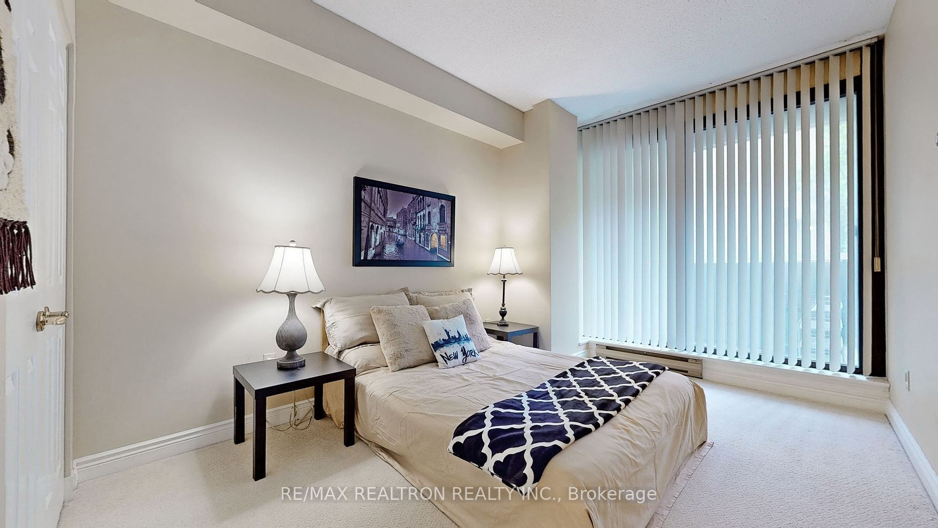 65 SPRING GARDEN Ave, #102