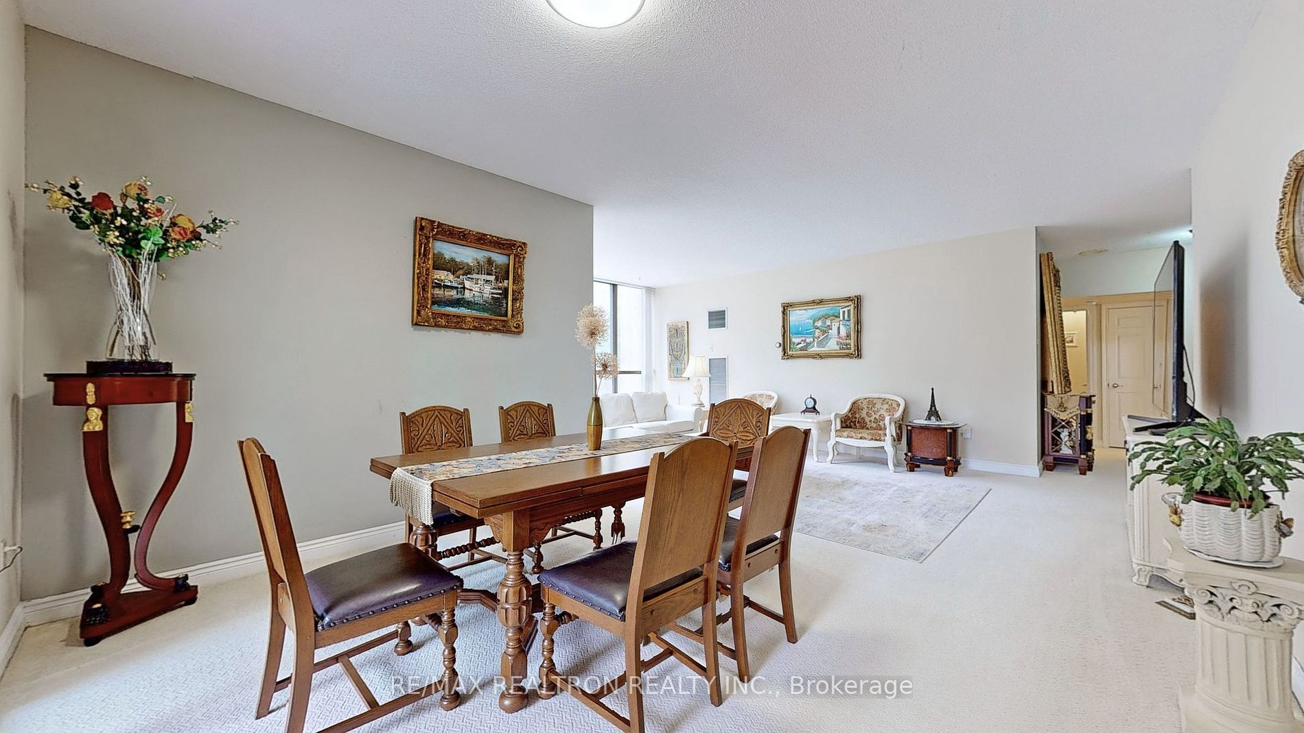 65 SPRING GARDEN Ave, #102